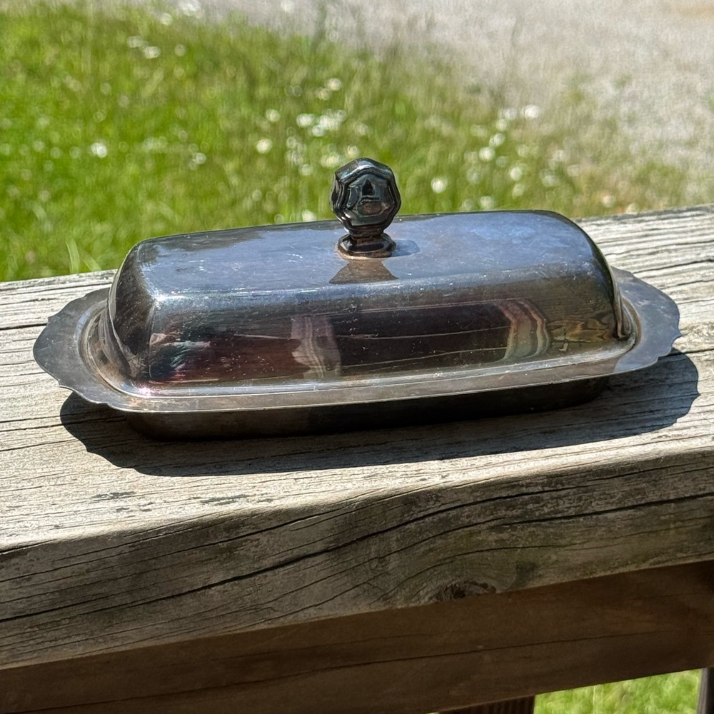 Wallace Silver Butter Dish with Lid - Amesbury Pattern